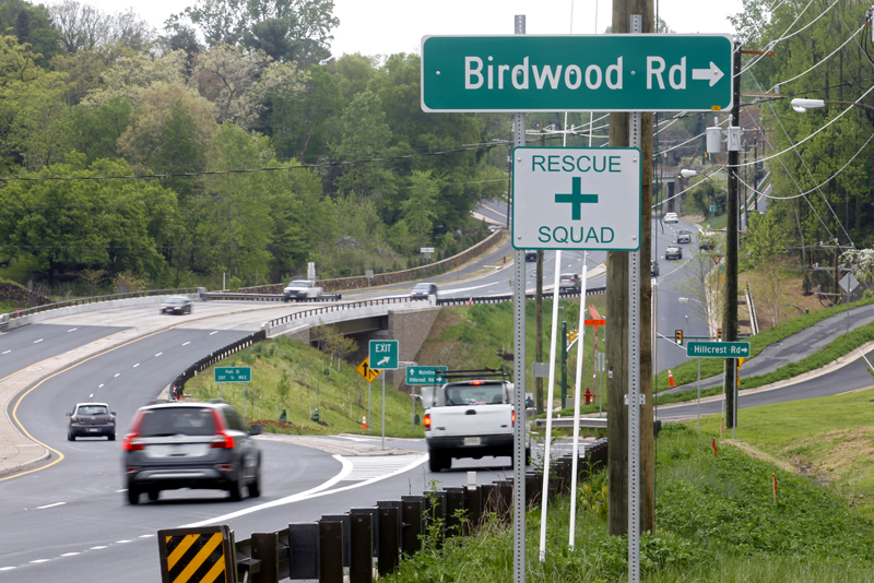 Birdwood Rd to remain one-way entrance to neighborhoods and school