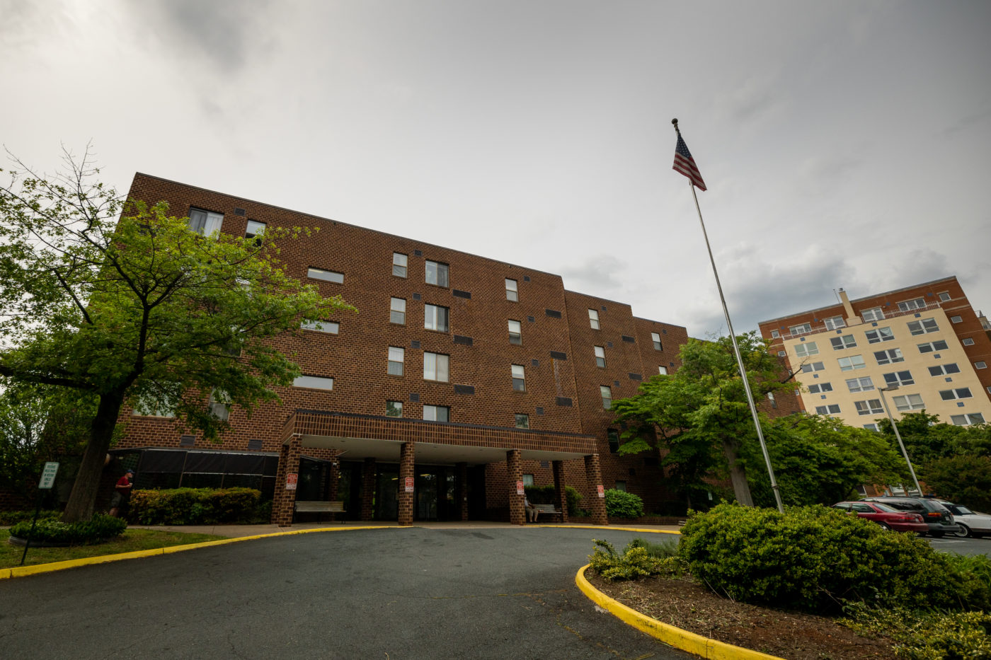 Midway Manor owners extend Section 8 contract for just two years