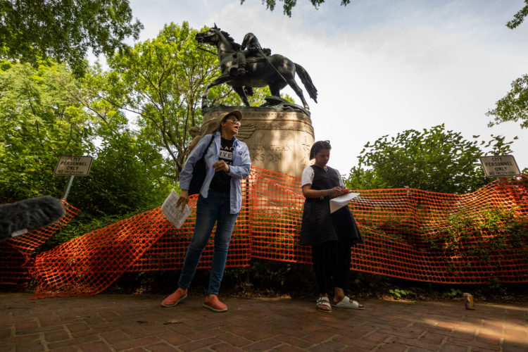 MonumentWalk_MK01